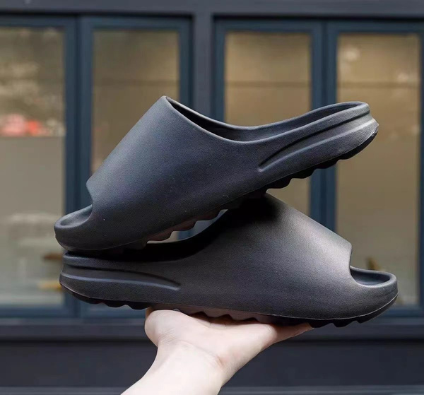 Тапочки adidas x Yeezy Slide - купить с доставкой по выгодным ценам в ...