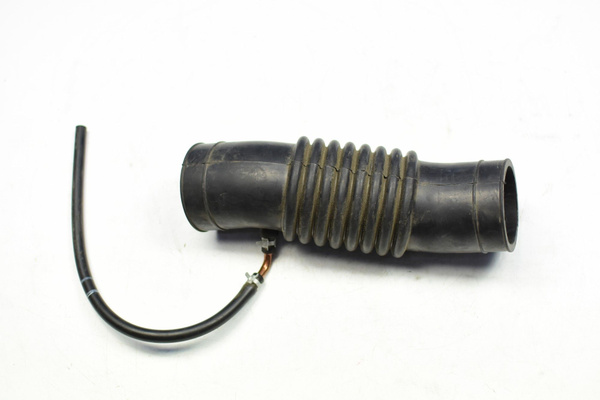 Патрубок воздушный (на корпус воздушного фильтра) гофрированный Geely ...