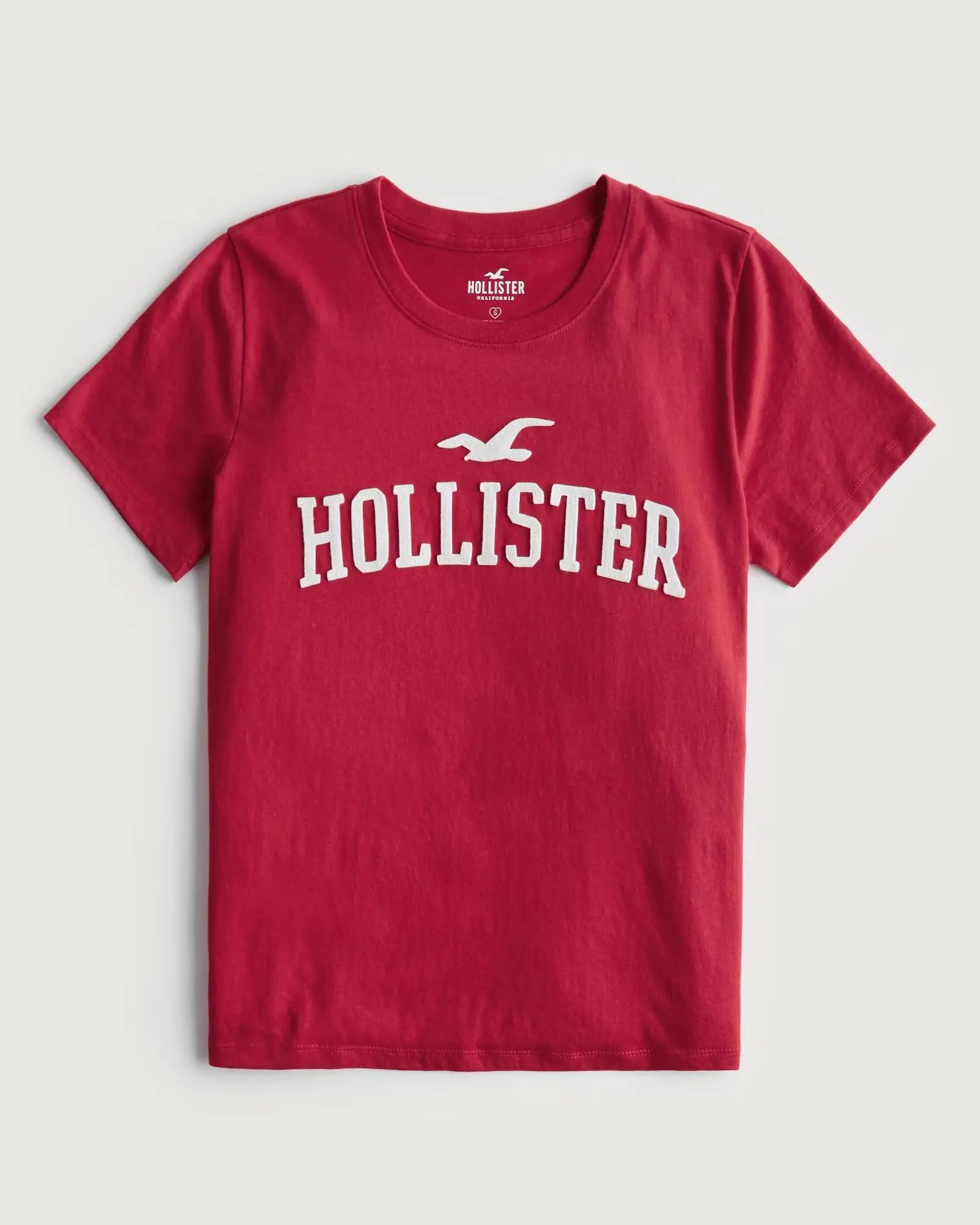 Оригинальная, удобная и очень мягкая футболка Hollister красного цвета. 