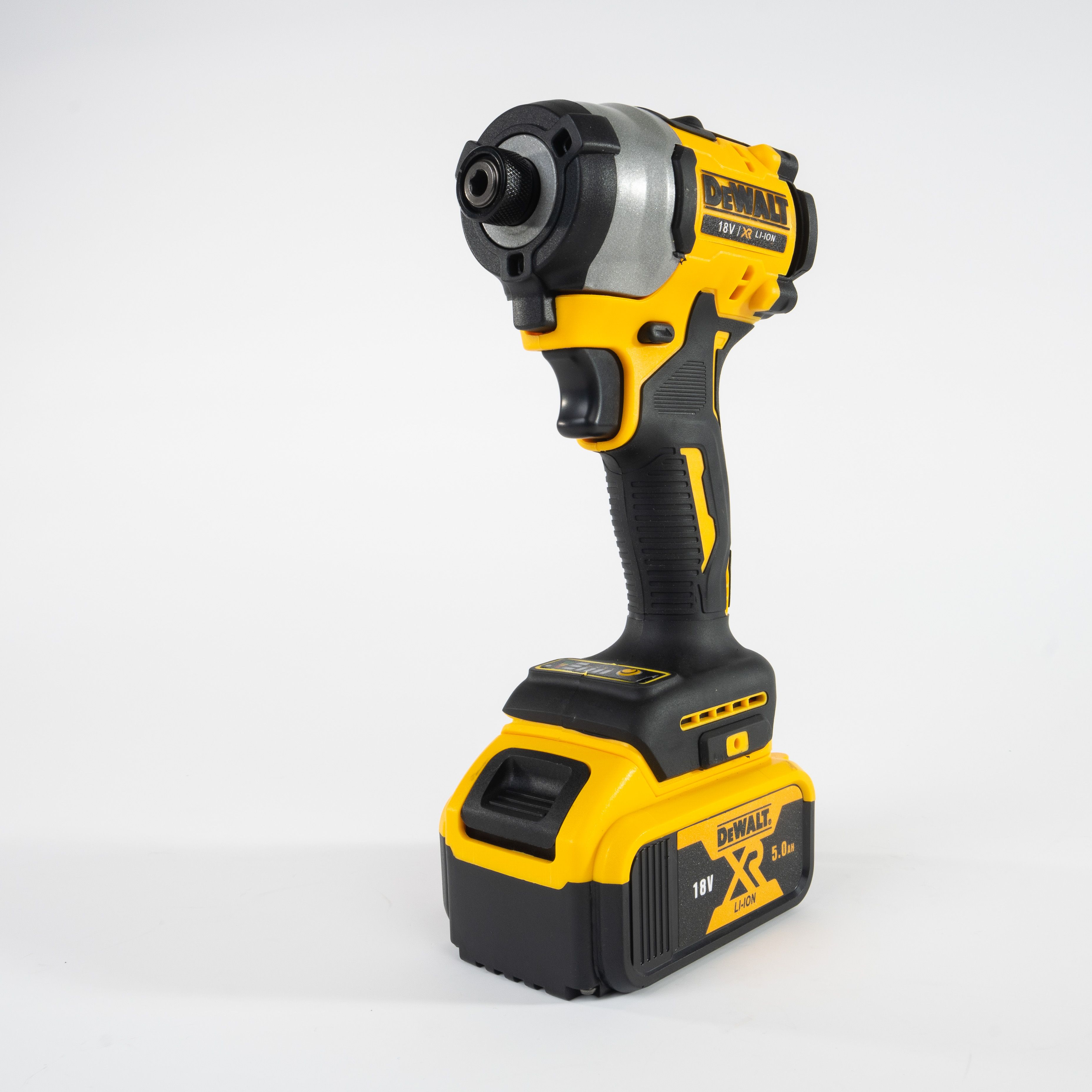 Dewalt, винтоверт аккумуляторный, DCF850, от аккумулятора, 18 В, 206 Нм, 2 акб