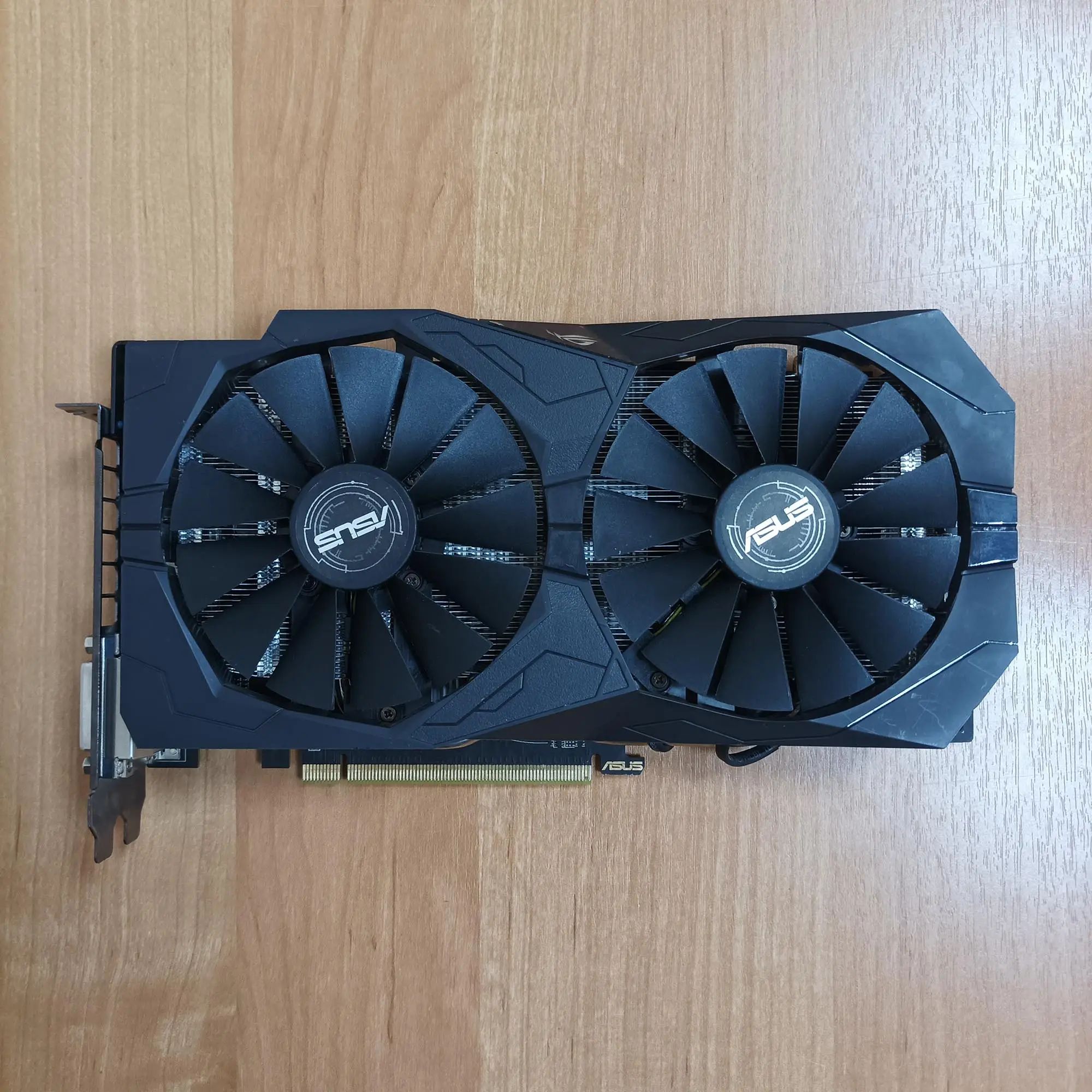 ASUSВидеокартаRadeonRX570RadeonRX570ROGStrixOC8ГБ(164)