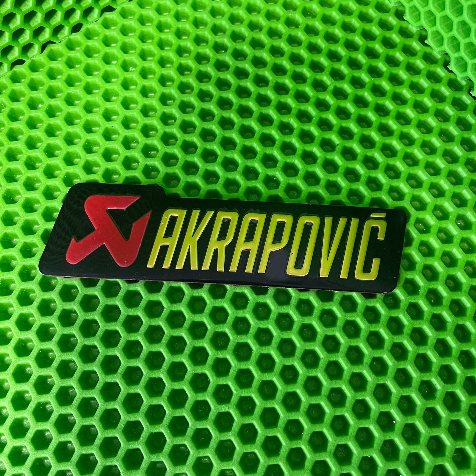 Наклейка на выхлоп Akrapovic большая