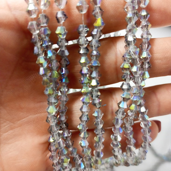 Бусины граненные,стеклянные биконусы-4 мм ( 90 шт) цвет- серый хамелеон ...