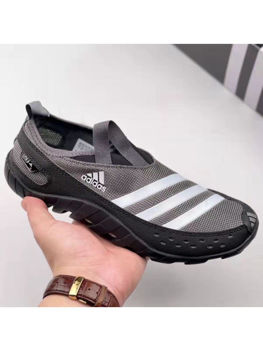 Аквашузadidas