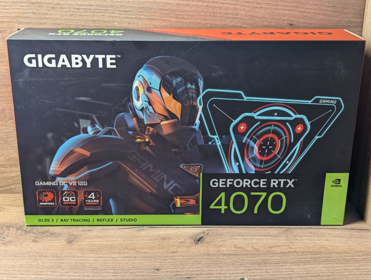 GigabyteВидеокартаGeForceRTX407012ГБ(GV-N4070GAMINGOCV2-12GD)