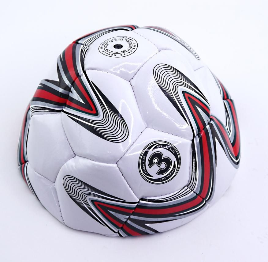 Мяч футбольный PVC красно-белый МБ-2426 (13432) #1