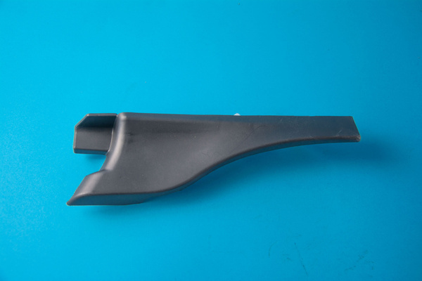 Накладка петли капота, Уголок жабо правый для автомобиля Renault Logan ...