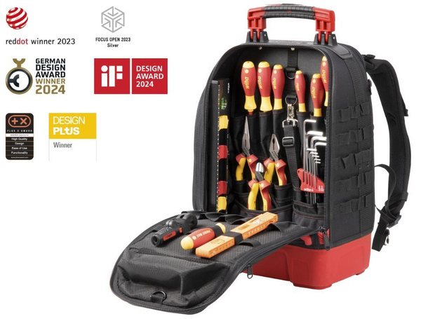 рюкзак или набор инструментов на столе