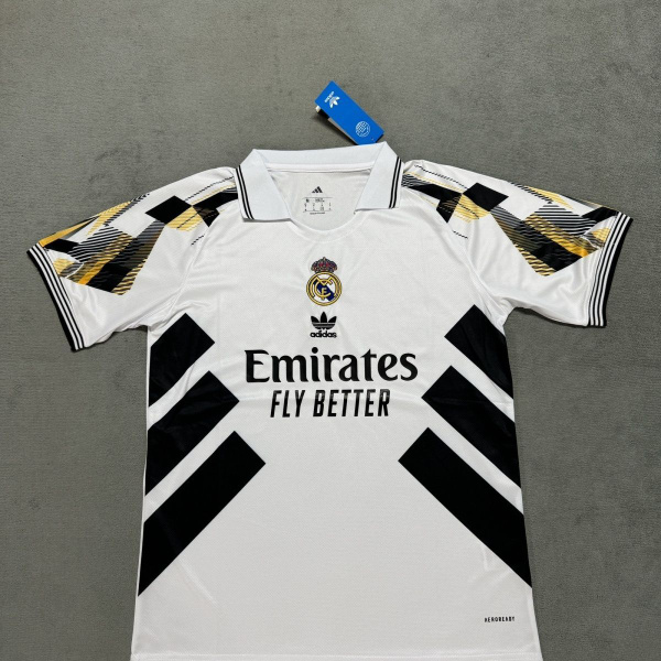Real Madrid Maillot avec flocage BELLINGHAM 5 Extérieur 2024