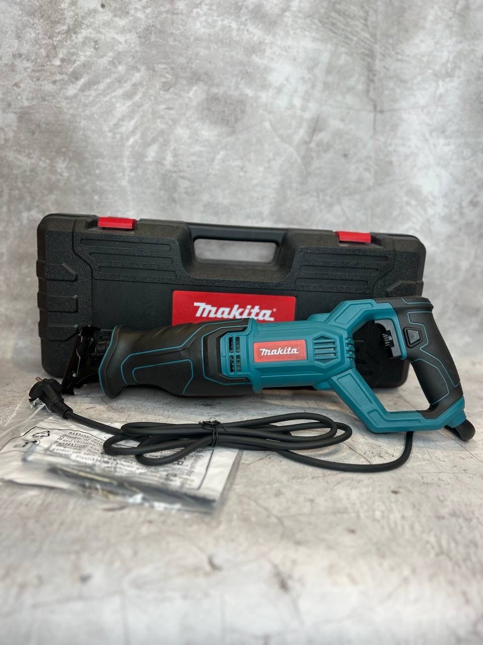 Сабельная пила Makita 1650W в кейсе