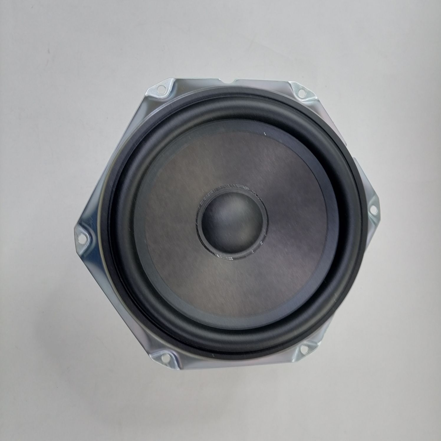 НизкочастотныйбасовыйдинамикBowers&WilkinsLF26719