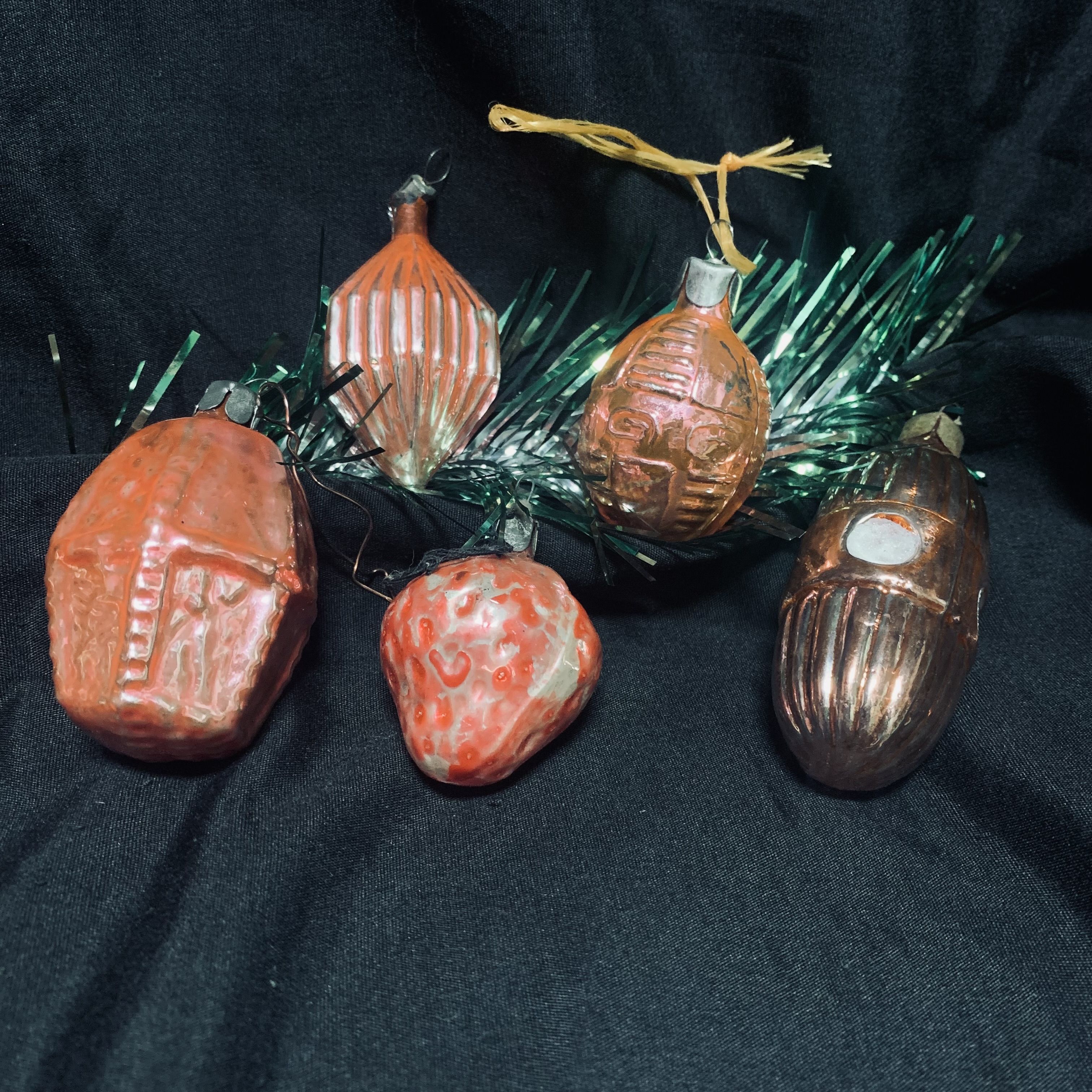 Набор елочных игрушек "1960-е в розовом цвете"