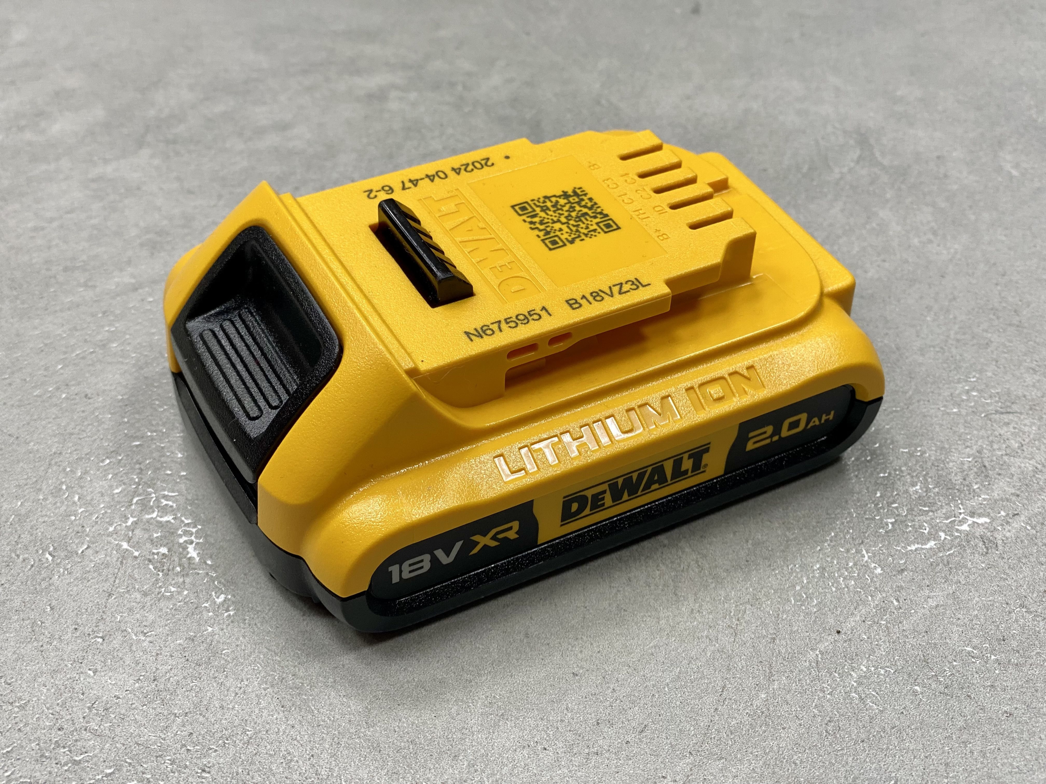 АккумуляторDEWALT,Li-Ion,18B,2Ач,DCB183ОРИГИНАЛ,НОВЫЙ,безупаковки