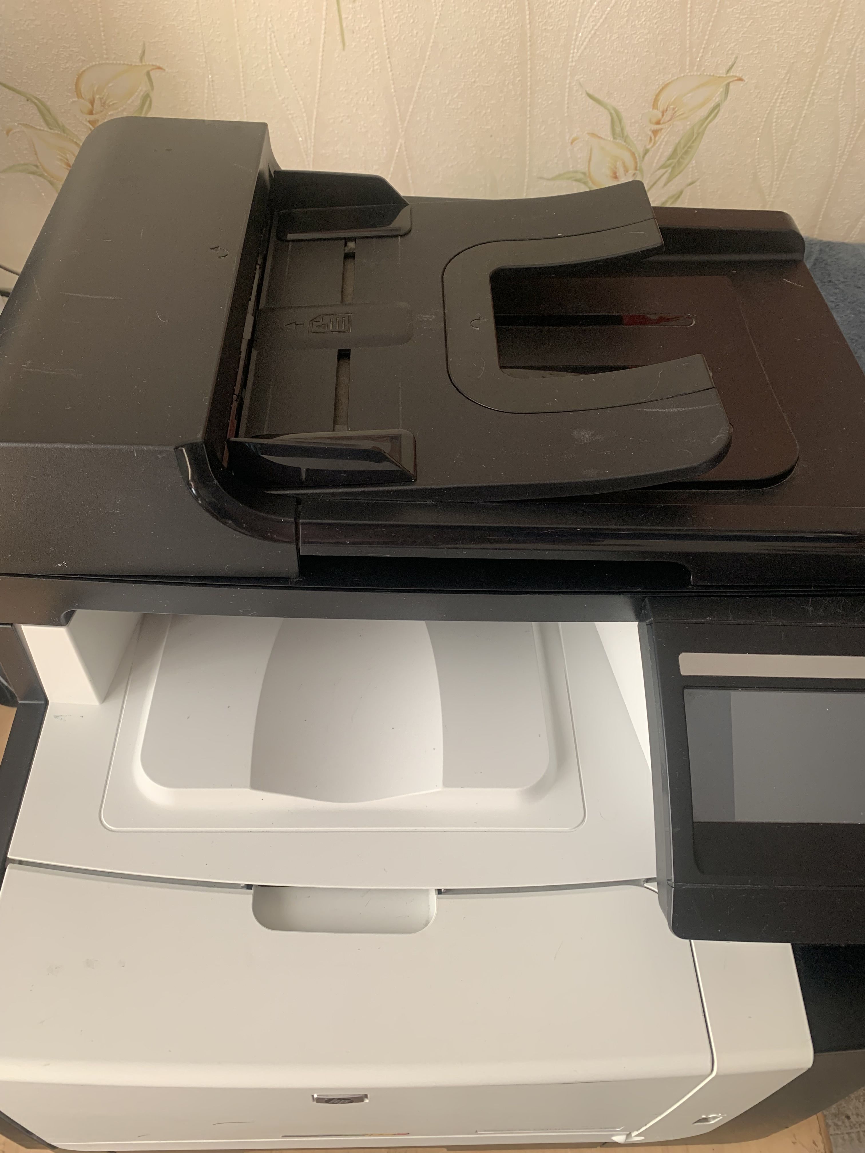 HPМФУLazerJetProCM1415fncolorMFP,черный