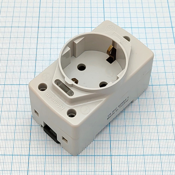 670200 Розетка на DIN-рейку, с заземлением, с индикацией, 16А, 250В ...