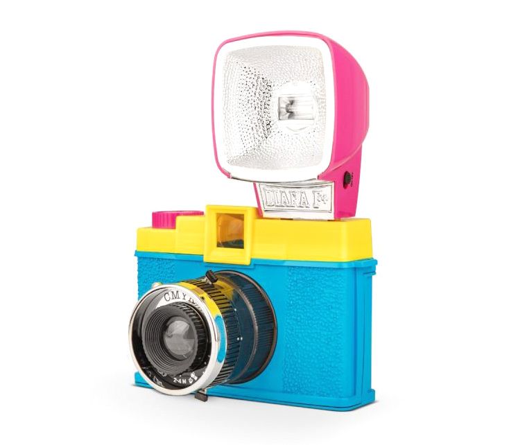 Пленочный фотоаппарат Lomography Diana F+ CMYK