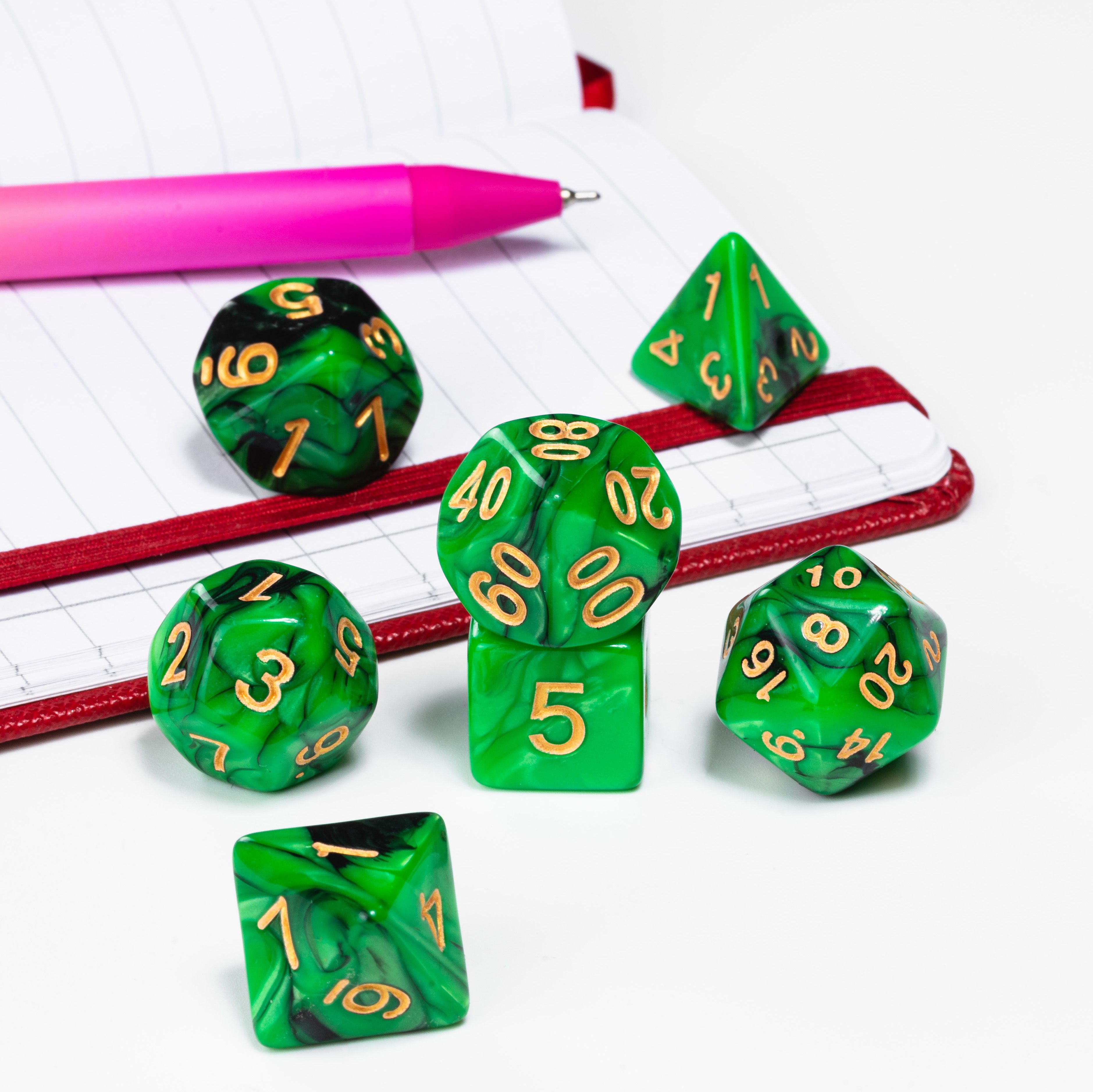 Кости игральные для Dungeons & Dragons, кубики для DnD и настольных ролевых  игр (дайсы ДнД) 7 шт. с мешочком - купить с доставкой по выгодным ценам в  интернет-магазине OZON (971858365)