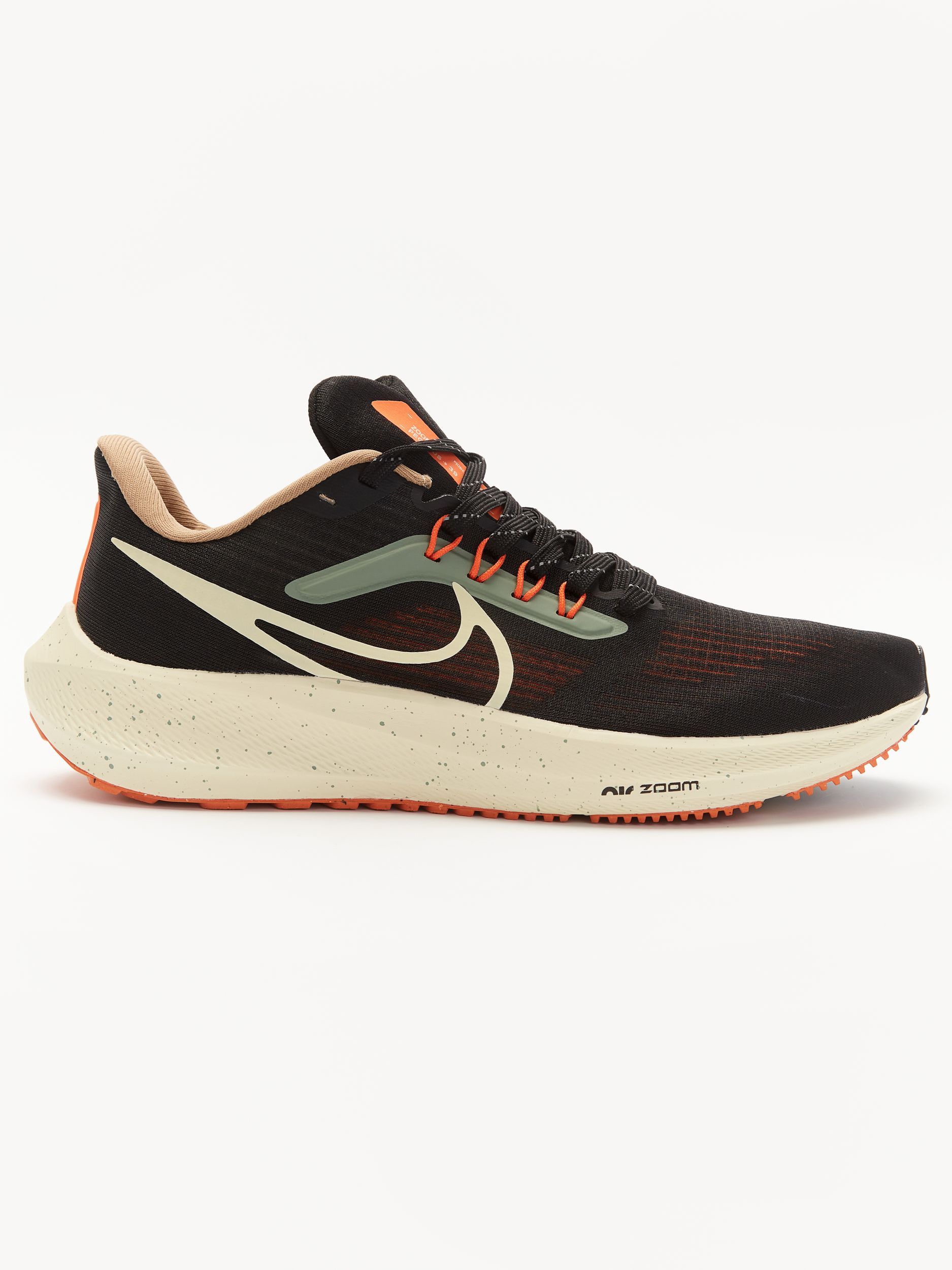 Кроссовки Nike...