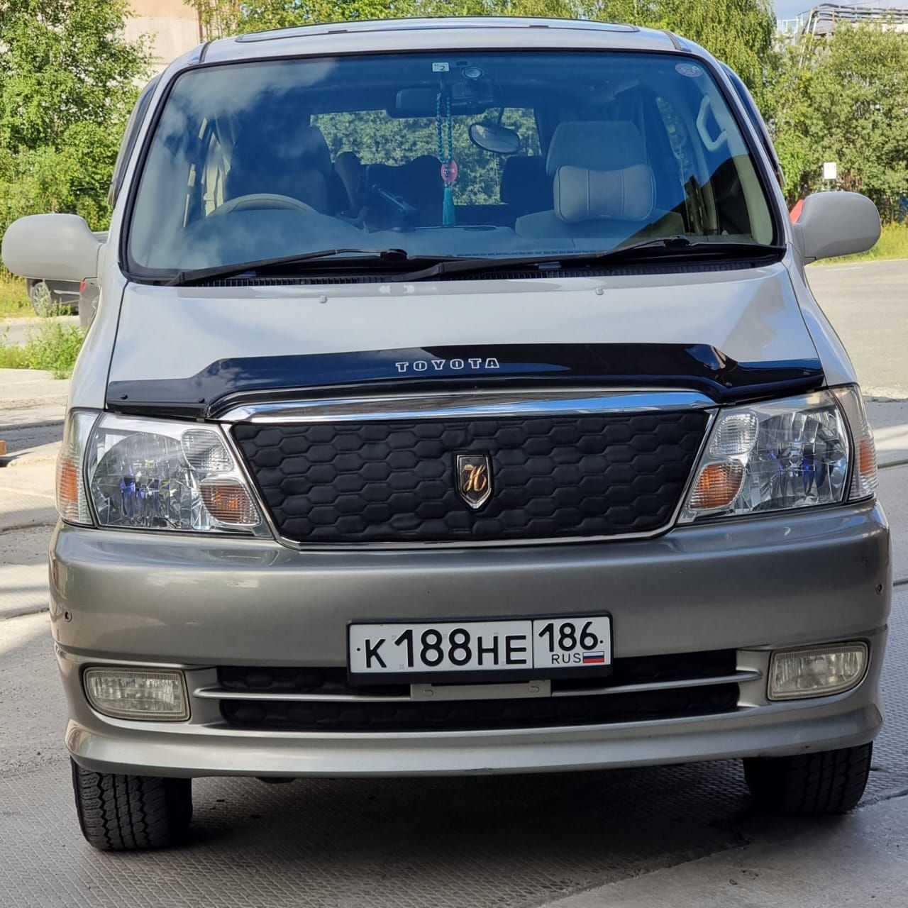 Утеплитель радиатора и бампера для Toyota Grand Hiace Тойота Гранд Хайс (1999 -2002)