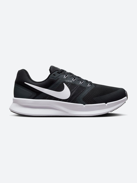 Nike run hot sale swift all black