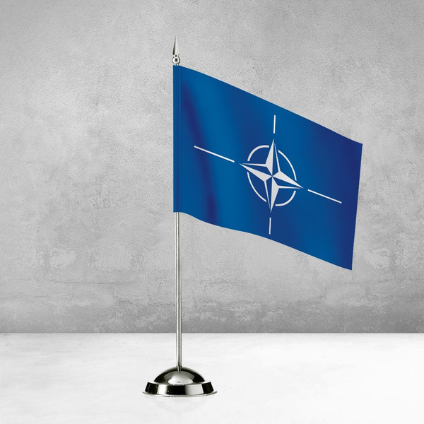 Настольный флаг НАТО на пластиковой подставке под серебро - купить Флаг ...