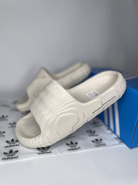 Шлепанцы adidas Originals ADILETTE 22 - купить с доставкой по выгодным ...