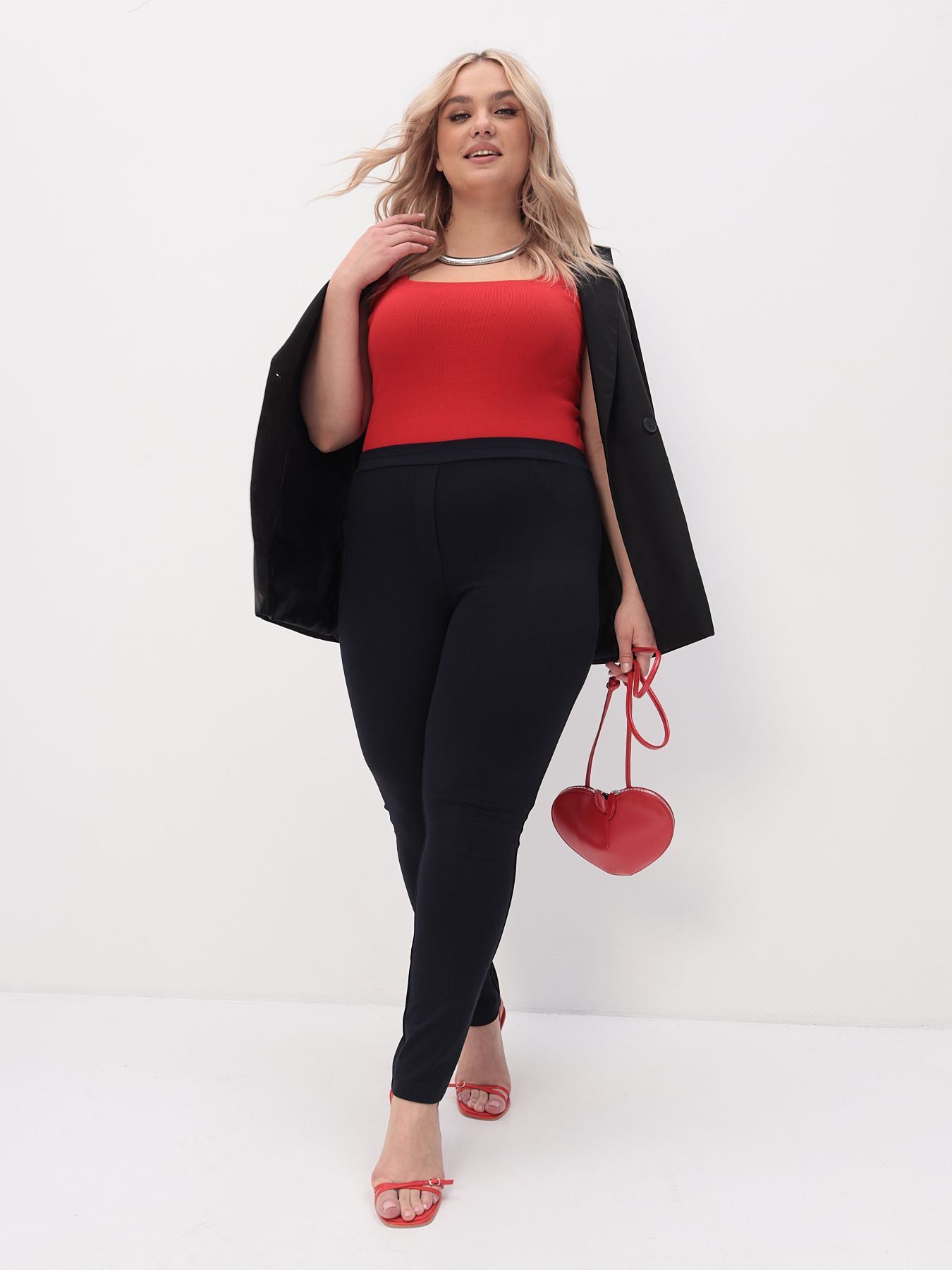 Брюки B&K LOOK купить на OZON по низкой цене (1015658830)