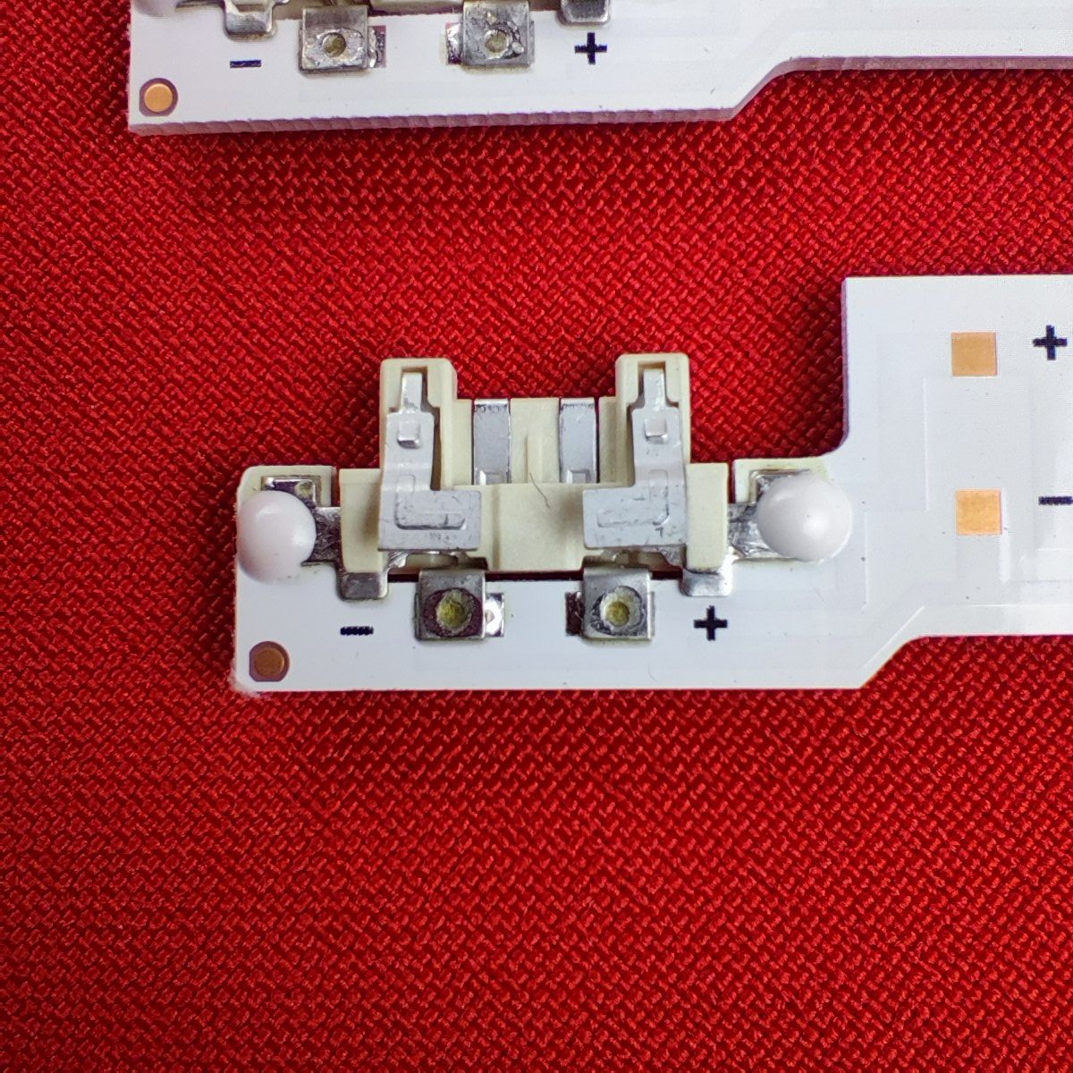 LED подсветка для тв DUGE-400DCA + DUGE-400DCA / 2014SVS UHD 40 3228