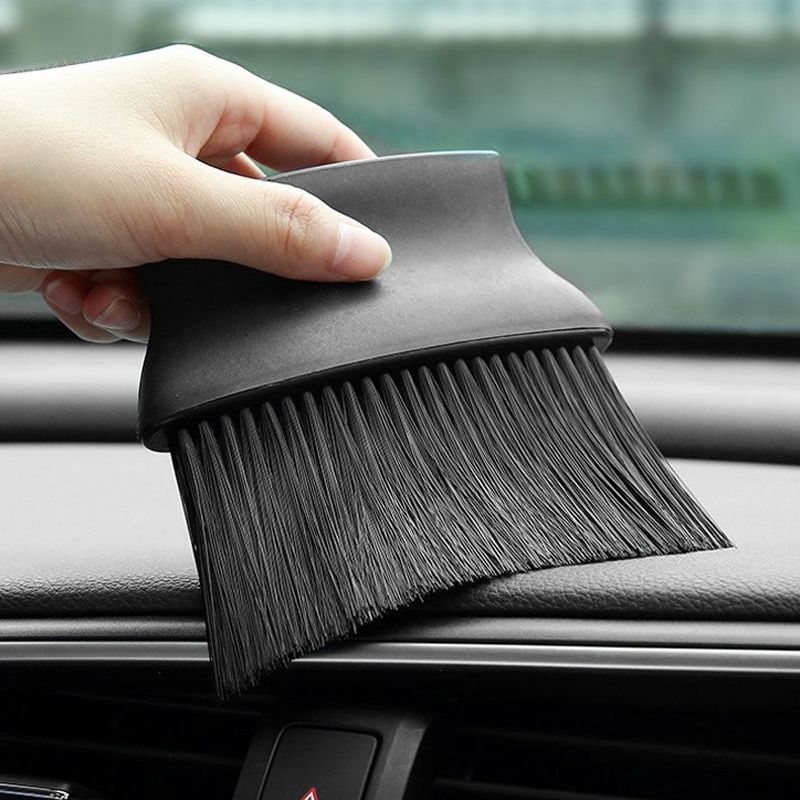 Car dust sweep detailing. Щетка для пыли автомобильная. Щетка для авто от пыли. Щетка от пыли для автомобиля.