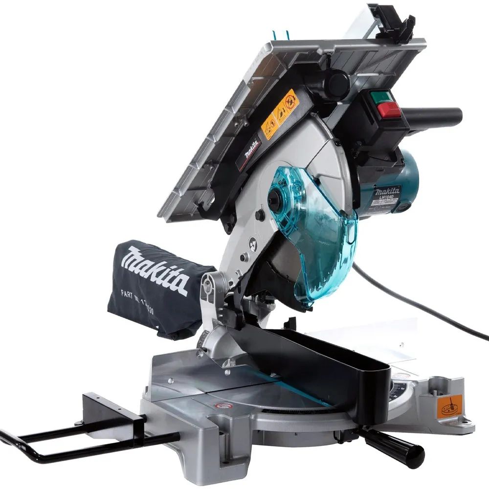 Комбинированная торцовочная пила Makita LH1040