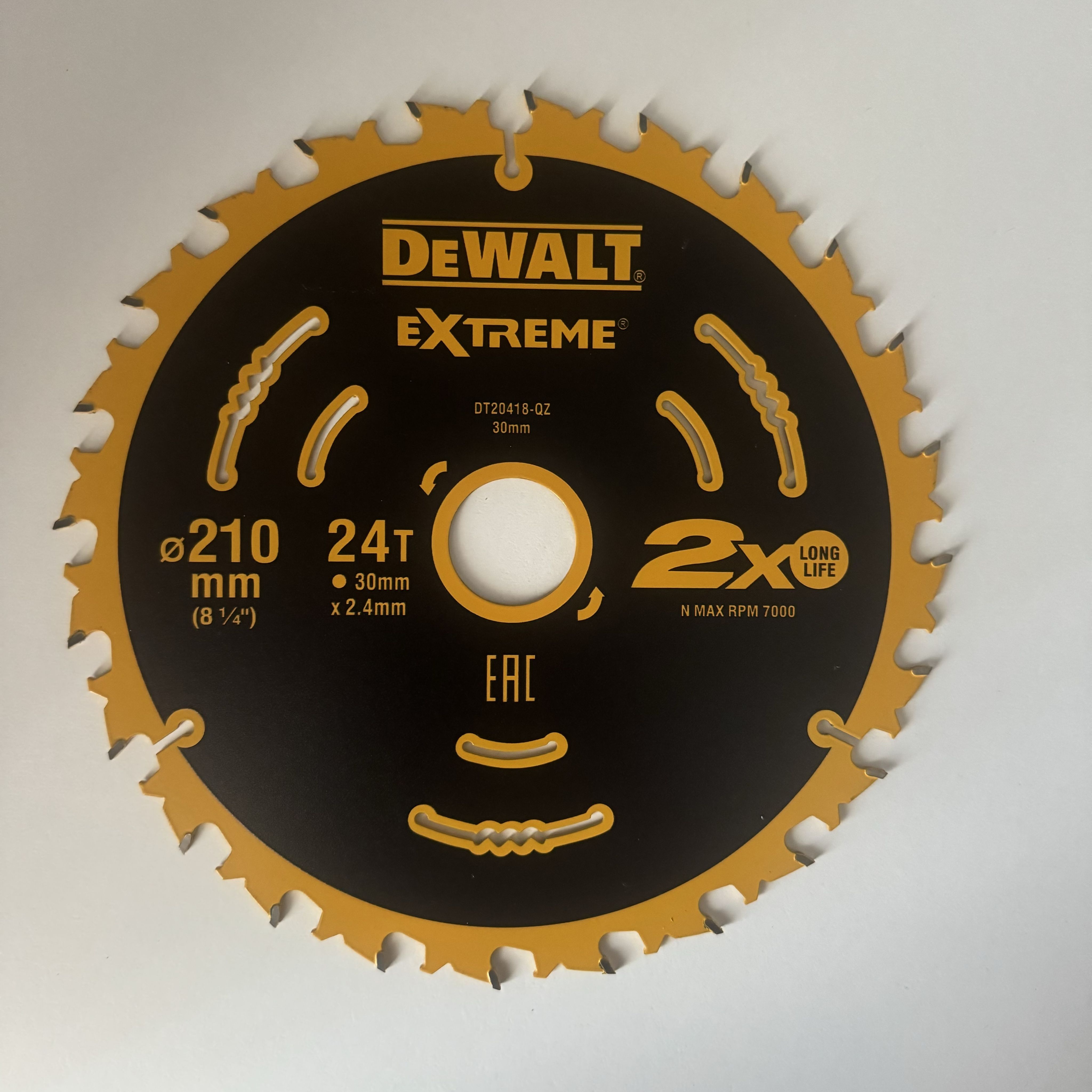 DeWalt Диск пильный 210 x 2.4 x 30; 24  зуб.