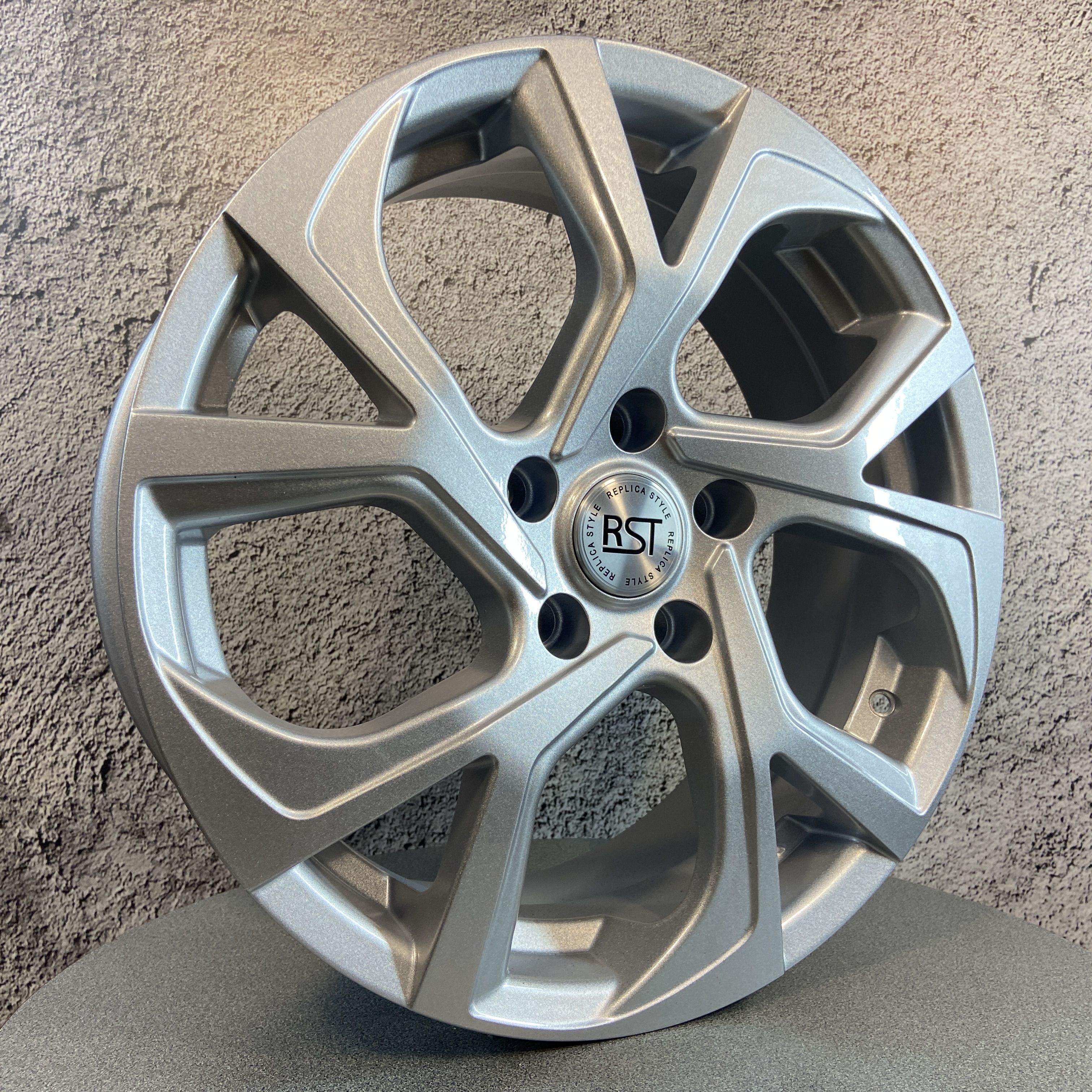 RST  Колесный диск Литой 17x6.5" PCD5х114.3 ET35 D67.1