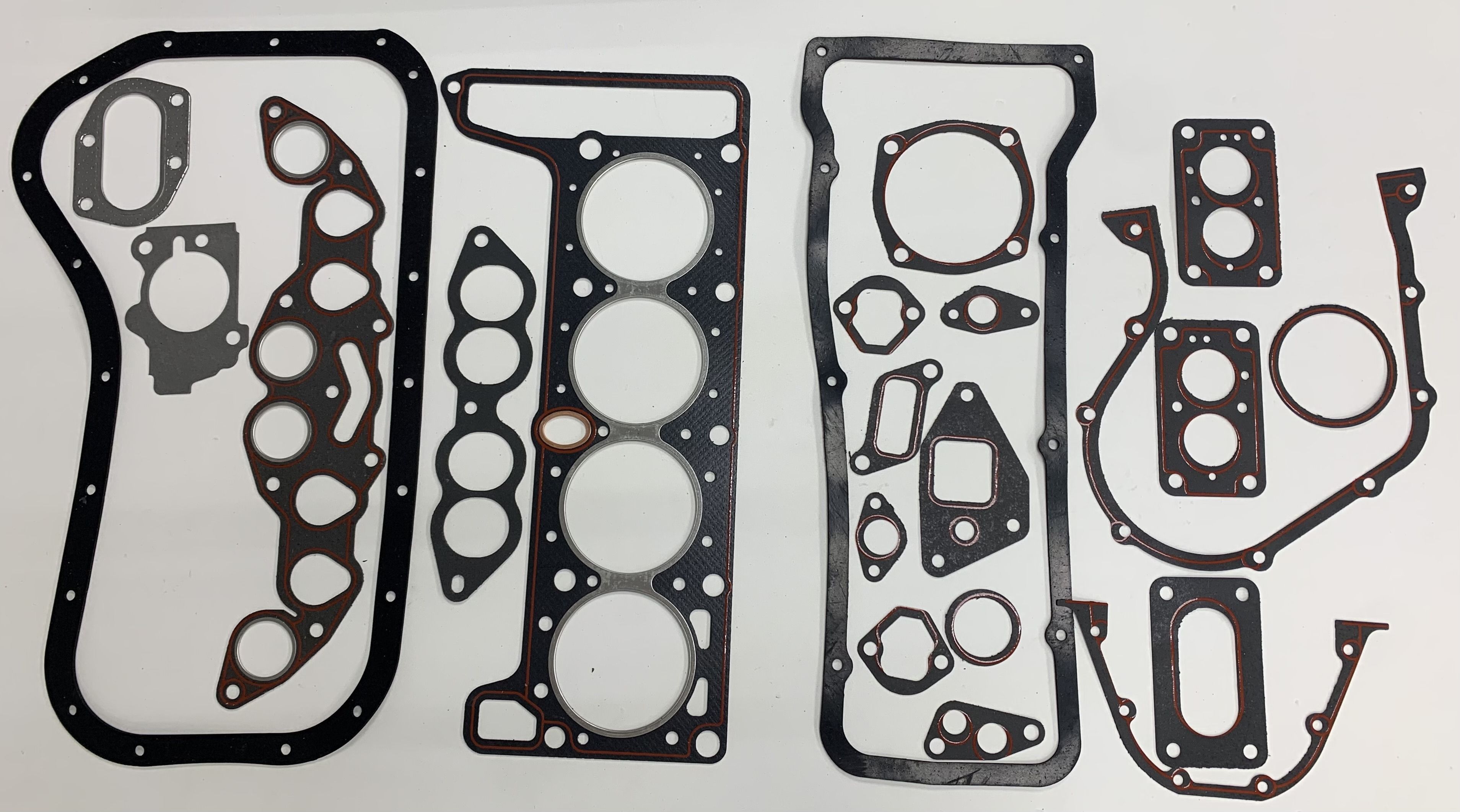 Комплект прокладок двигателя Ваз (Лада ) Нива Шевроле ,Нива Тревел 21214 D82 с герметиком