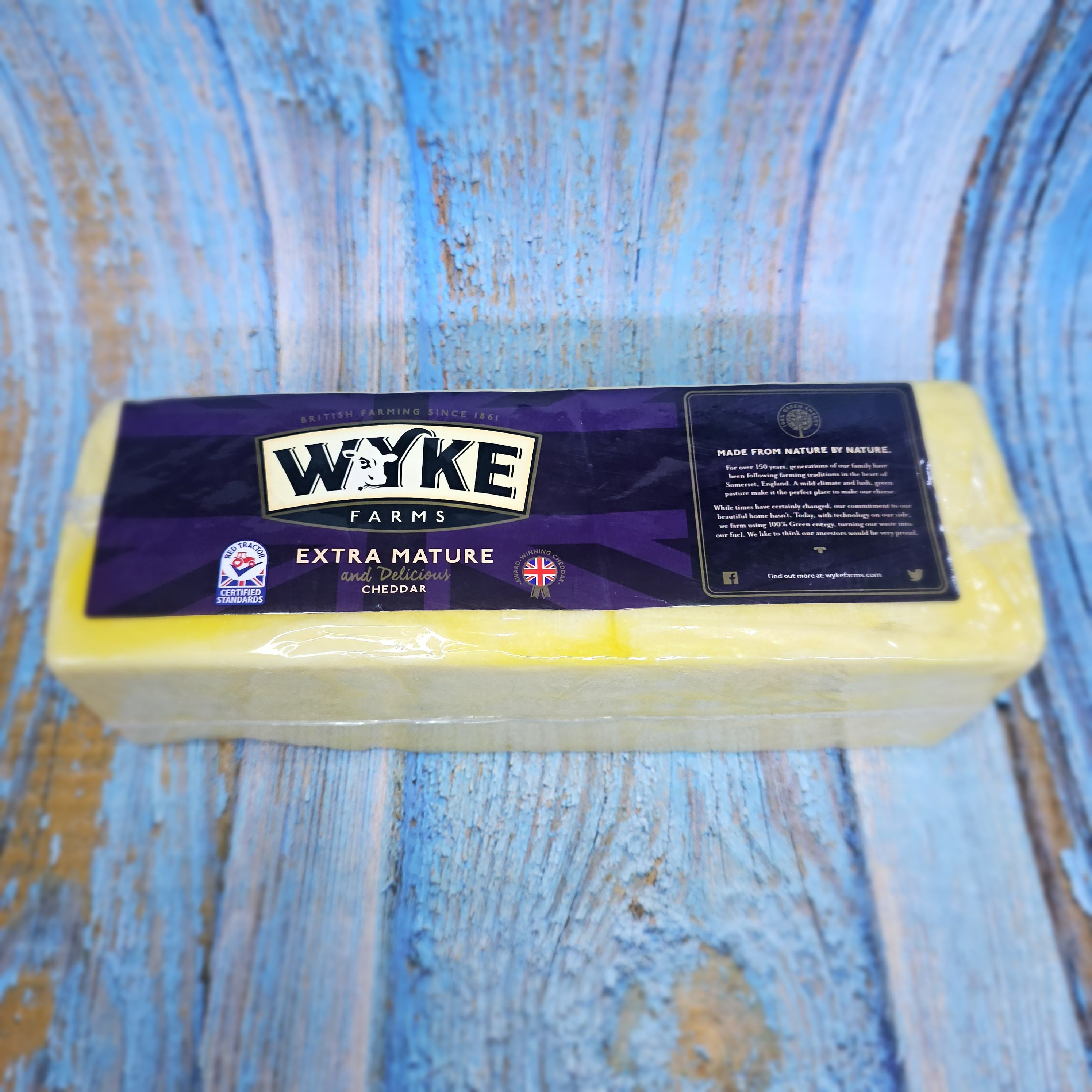 Твёрдый сыр Wyke Farms Extra Mature Cheddar (Вайк Фармс очень зрелый Чеддер сыр фиолетовый) 500гр