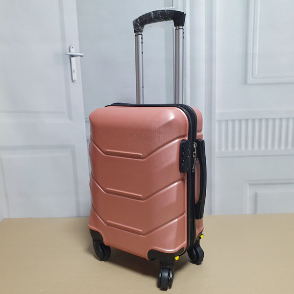 Характеристики Пластиковый, маленький, Чемодан на колесах 40х30х20 в ...