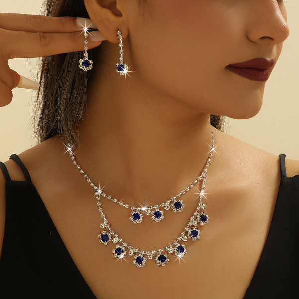 Swarovski Комплект украшений Стразы Swarovski - купить с доставкой по ...