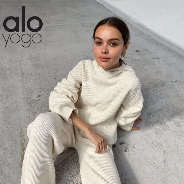 Комплект одежды Alo Yoga - купить с доставкой по выгодным ценам в ...