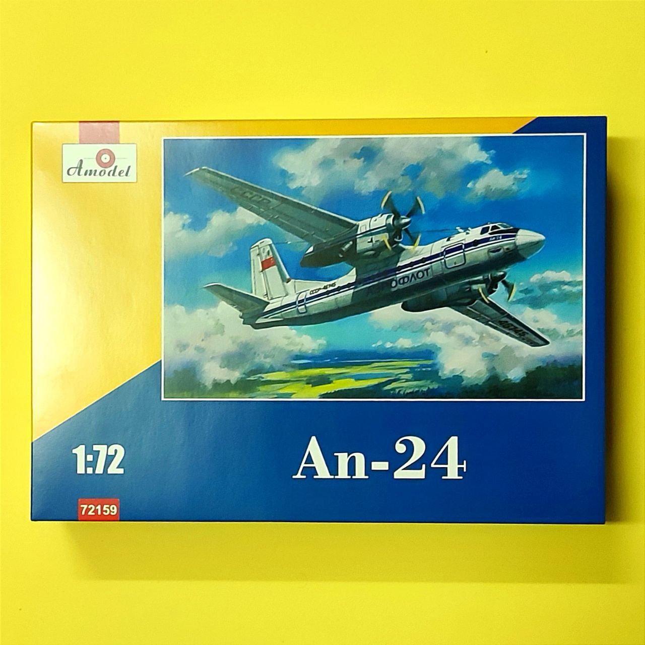 Сборная модель пассажирского самолета Ан-24, Amodel, AM 72159, 1/72