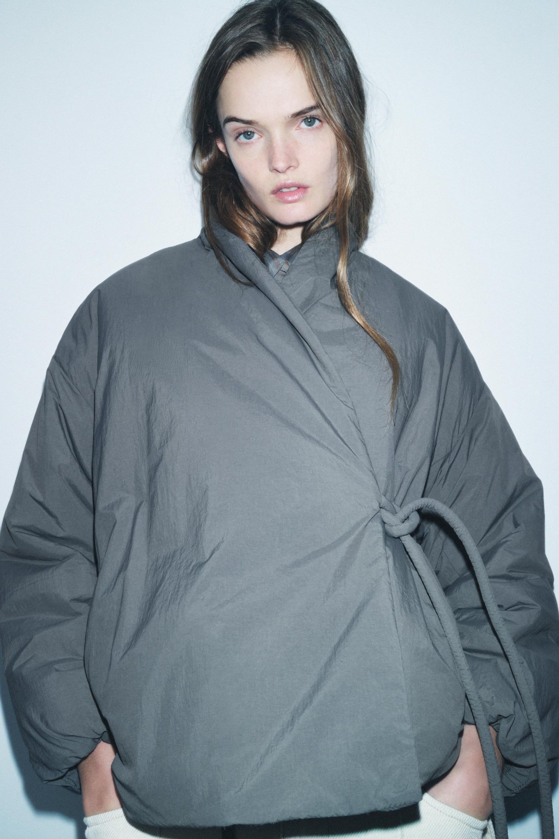 Куртка Женский Zara серый Полиамид, Полиэстер, размер 40, 42