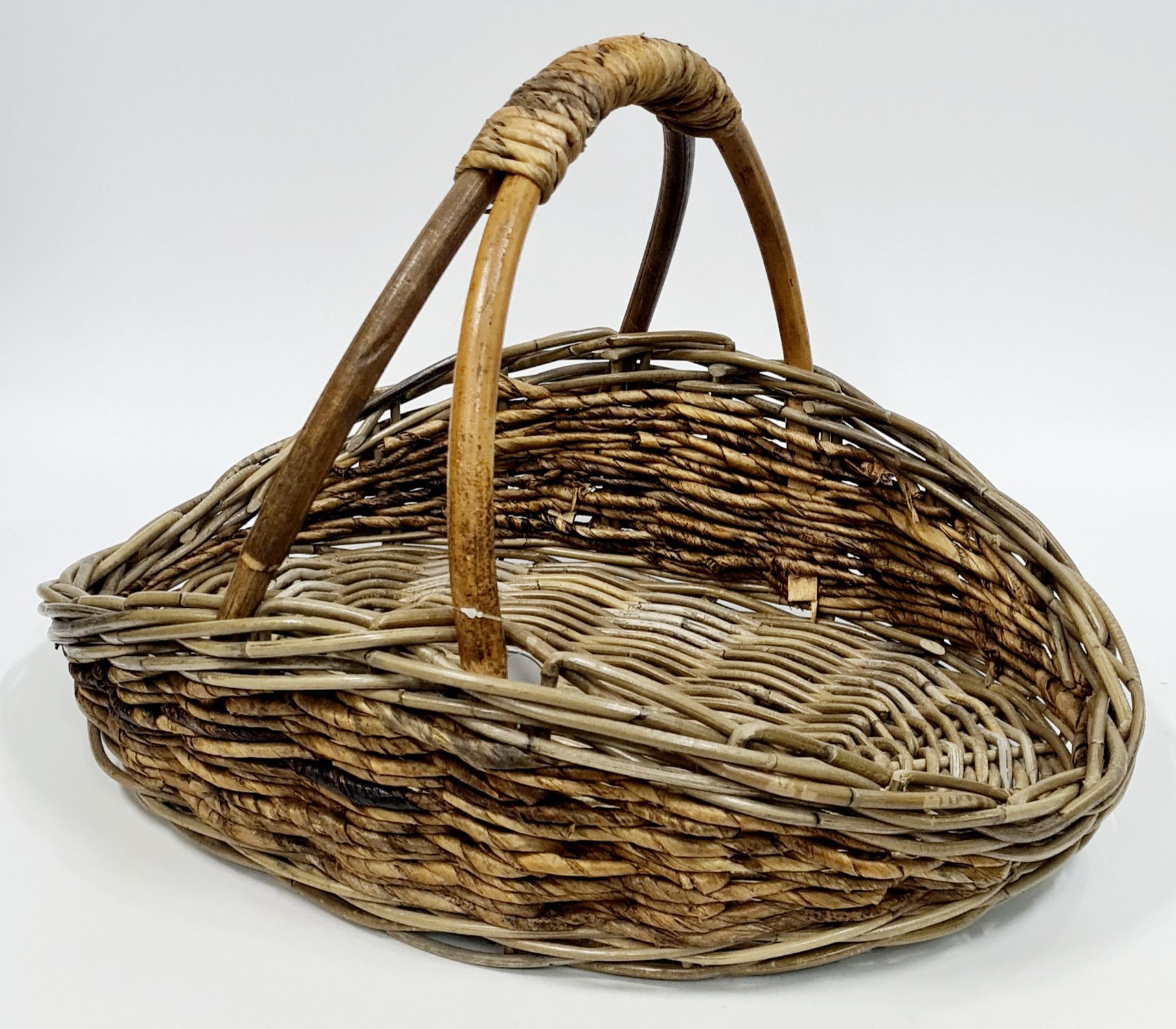 Корзина из ротанга №3 48*37*14/6/28 CmH