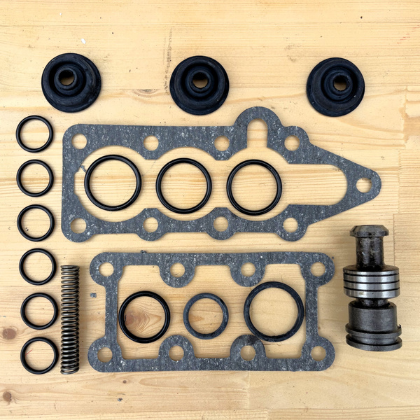 Р-80 3-х секц. Ремкомплект гидрораспределителя (с клапаном) - купить с ...