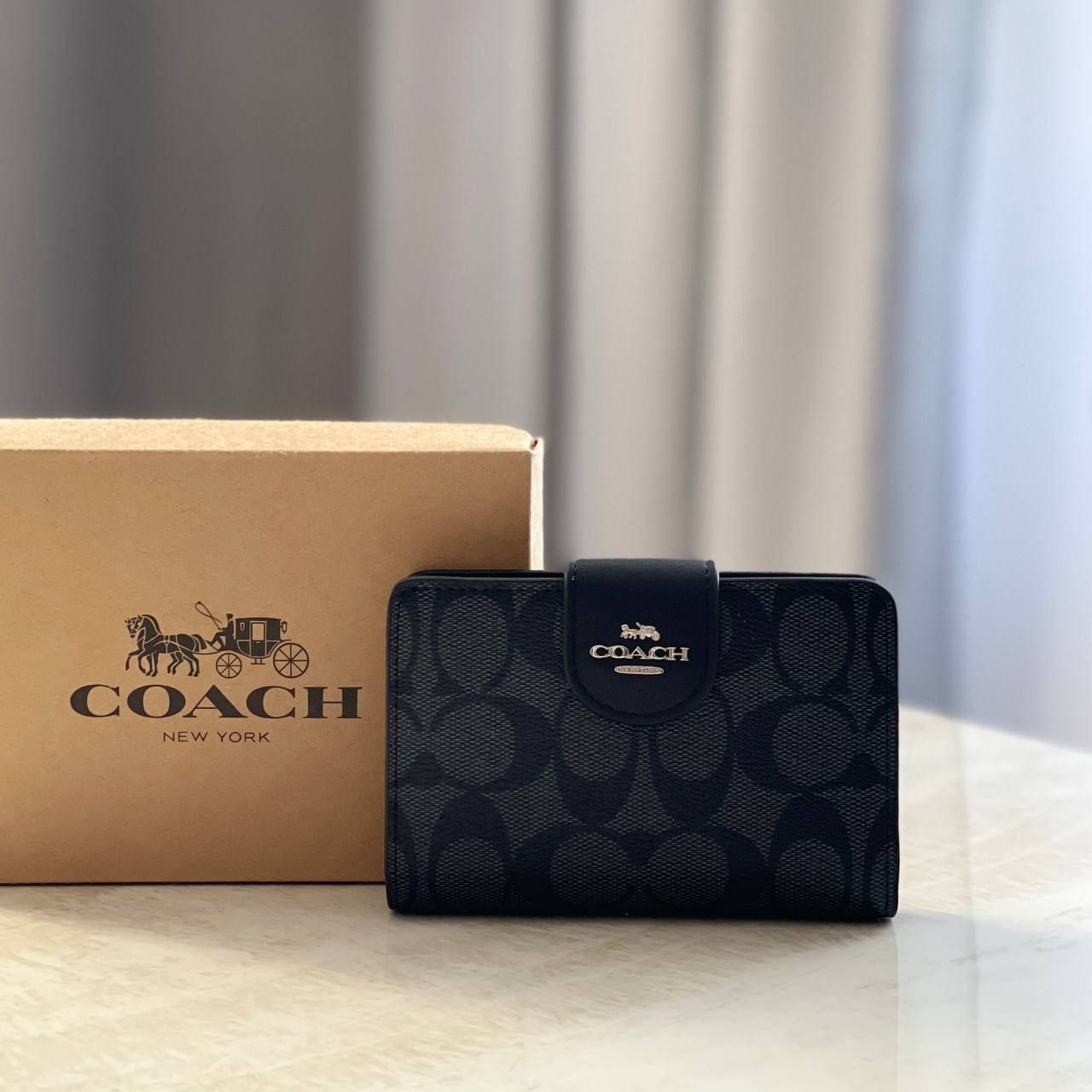 Кошельки, ключницы и визитницы женские COACH – купить в интернет ...