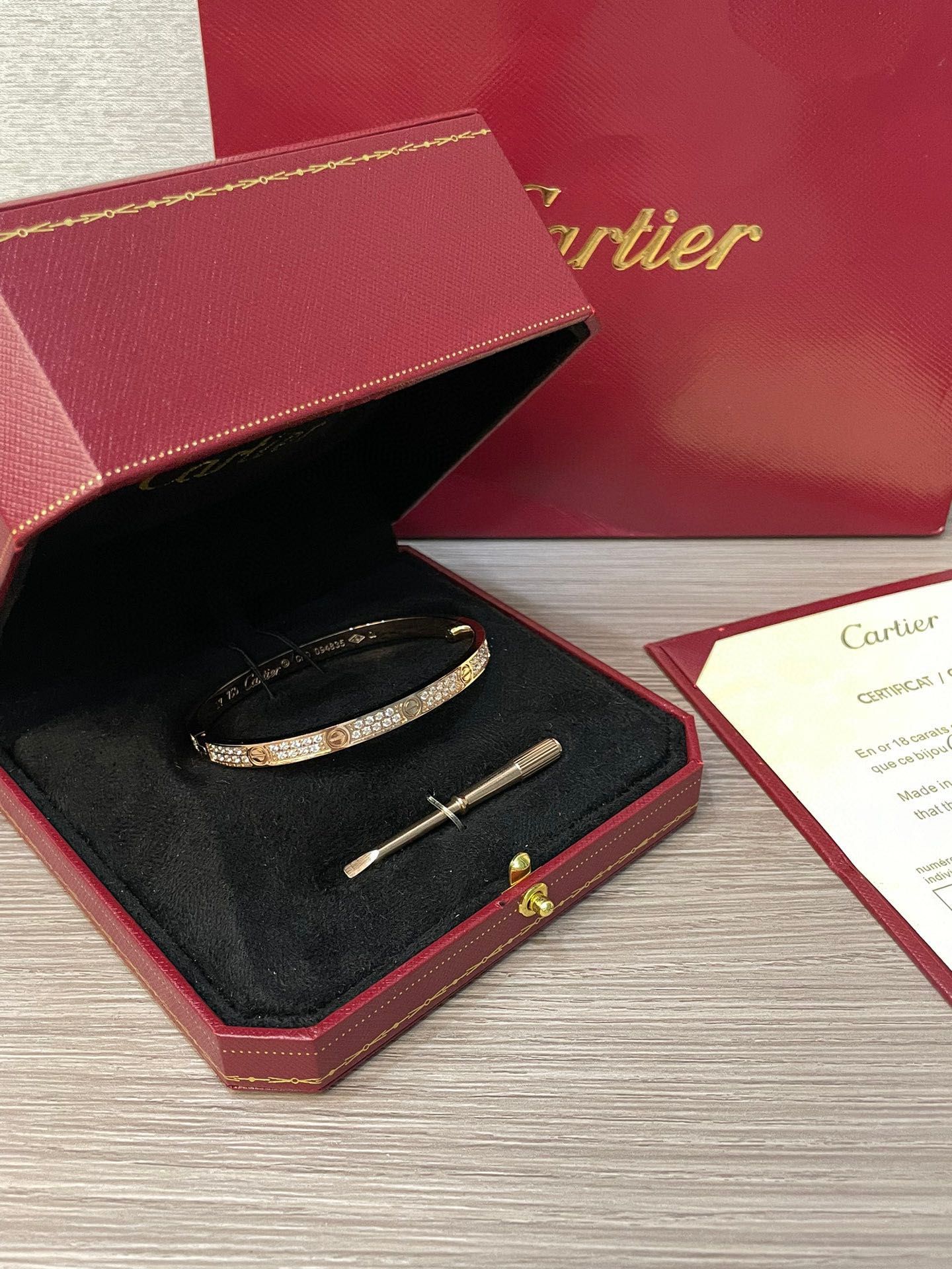 Cartier Браслет...
