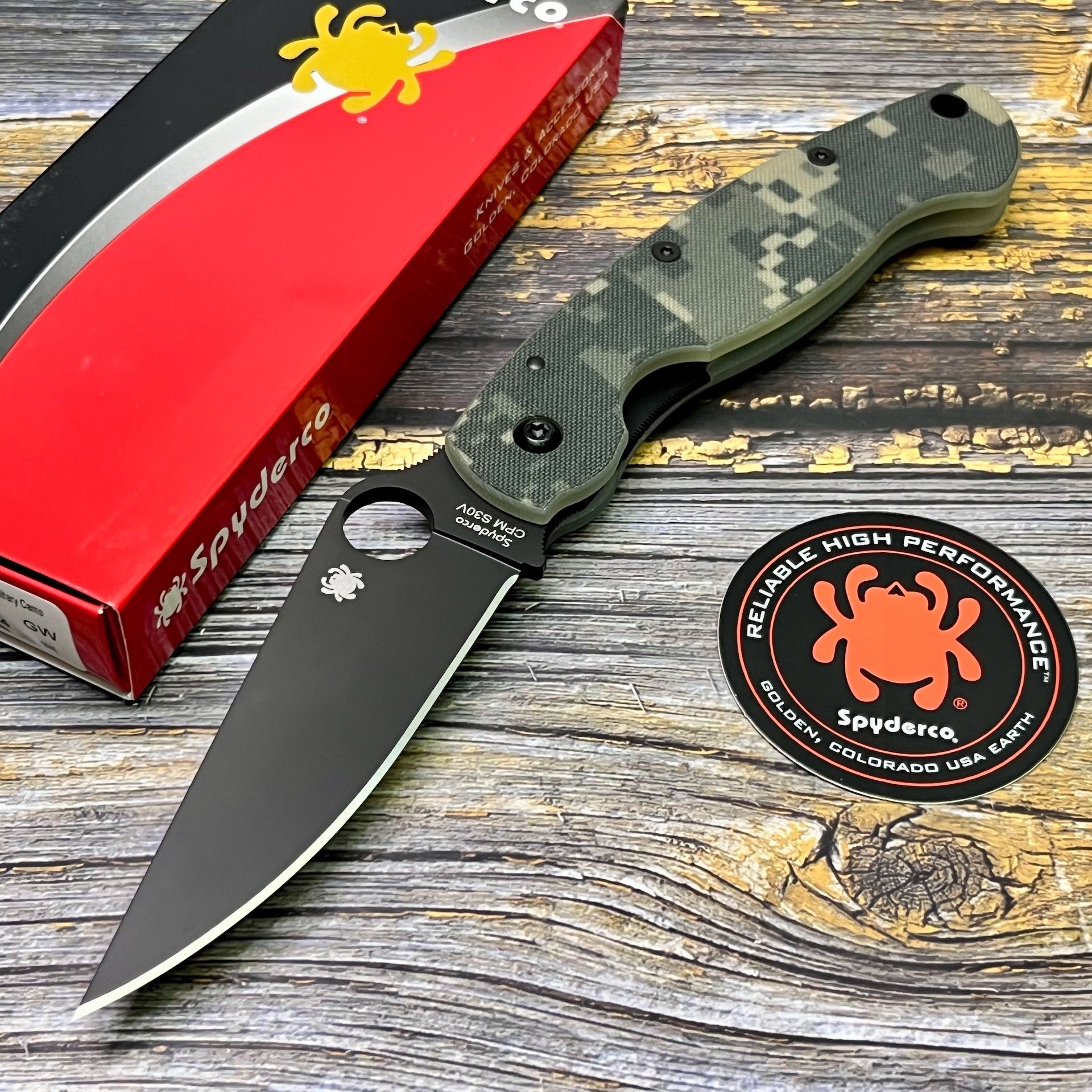 Нож складной Spyderco C36GPCMOBK Military, Black Blade, Digital Camo G10 Handles