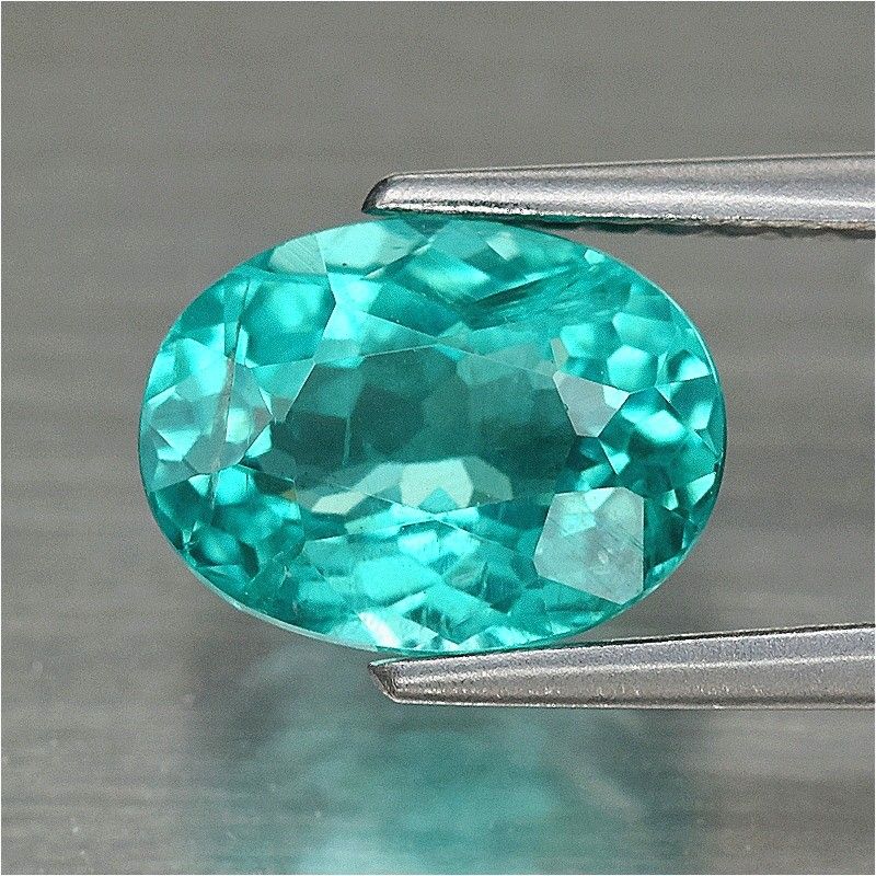 Натуральный Апатит, 1.49 ct. Огранка овал.