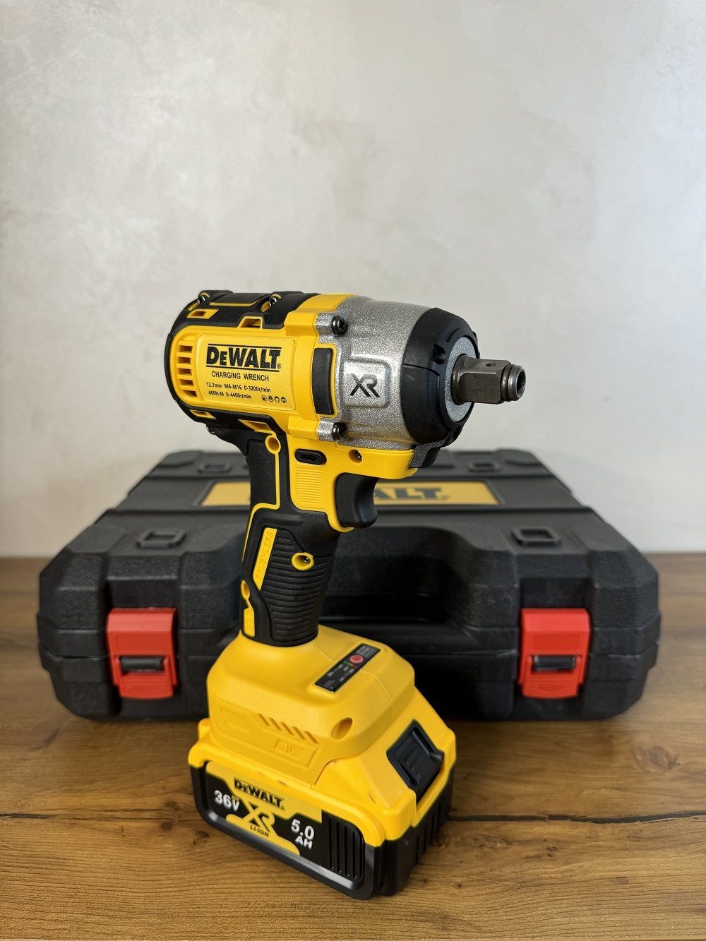 гайковерт аккумуляторный ударный DeWalt 36V / Профессиональный аккумуляторный гайковерт-винтоверт DeWalt 36 В