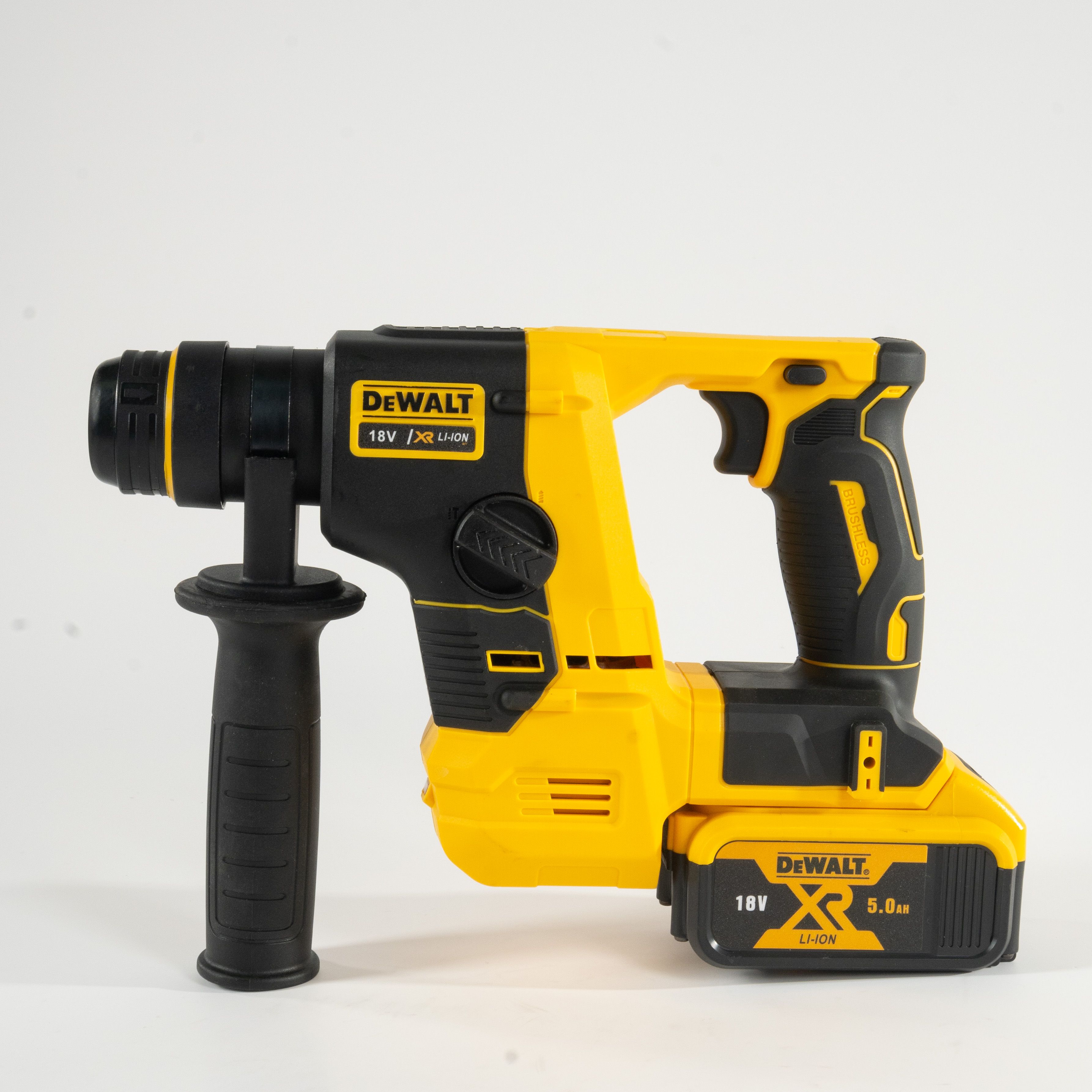 DeWalt Перфоратор 750 Вт, 2 акк.