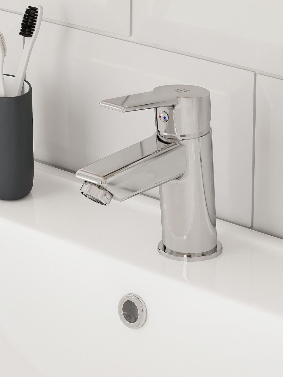 Фото товара на маркетплейсе ozon Смеситель для раковины Milardo, компактный, латунь, хром, Stripe, STRSB00M01