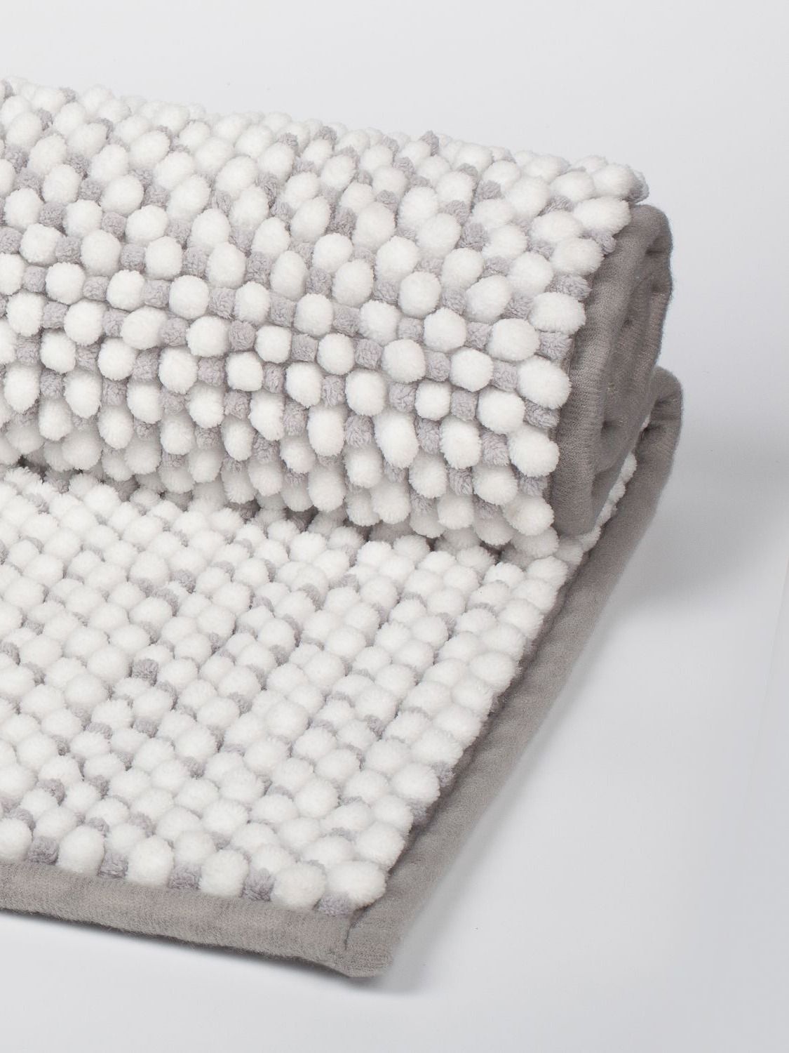 Фото товара на маркетплейсе ozon Коврик для ванной комнаты и туалета, 50x80 см, махровый, противоскользящий, шенилл, серый, IDDIS, BC01P58i12