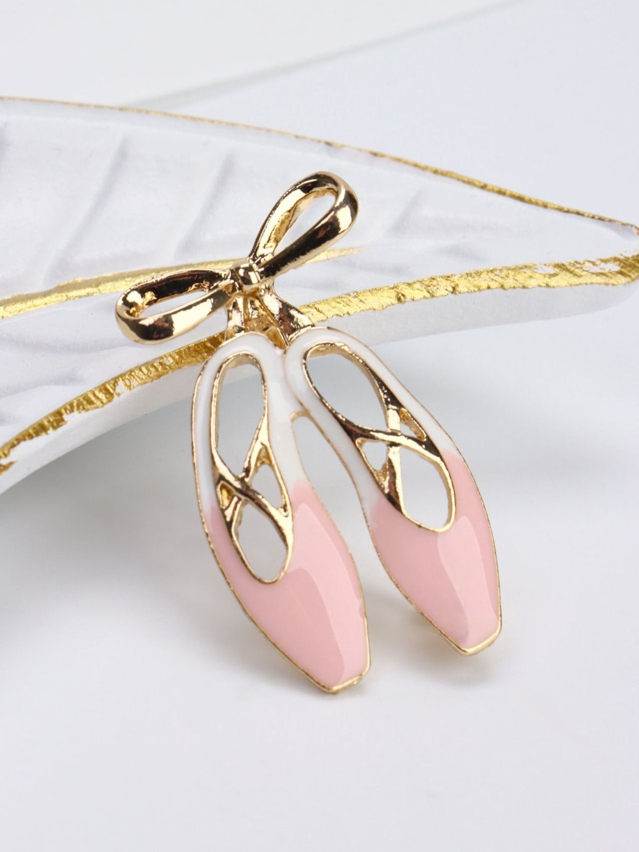 Брошь женская бижутерия "Пуанты", цвет розовый в золоте